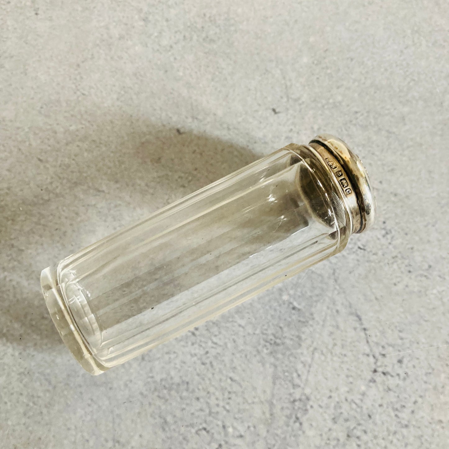 The Mixologist Tamara - Small Glass Container with Silver Lid