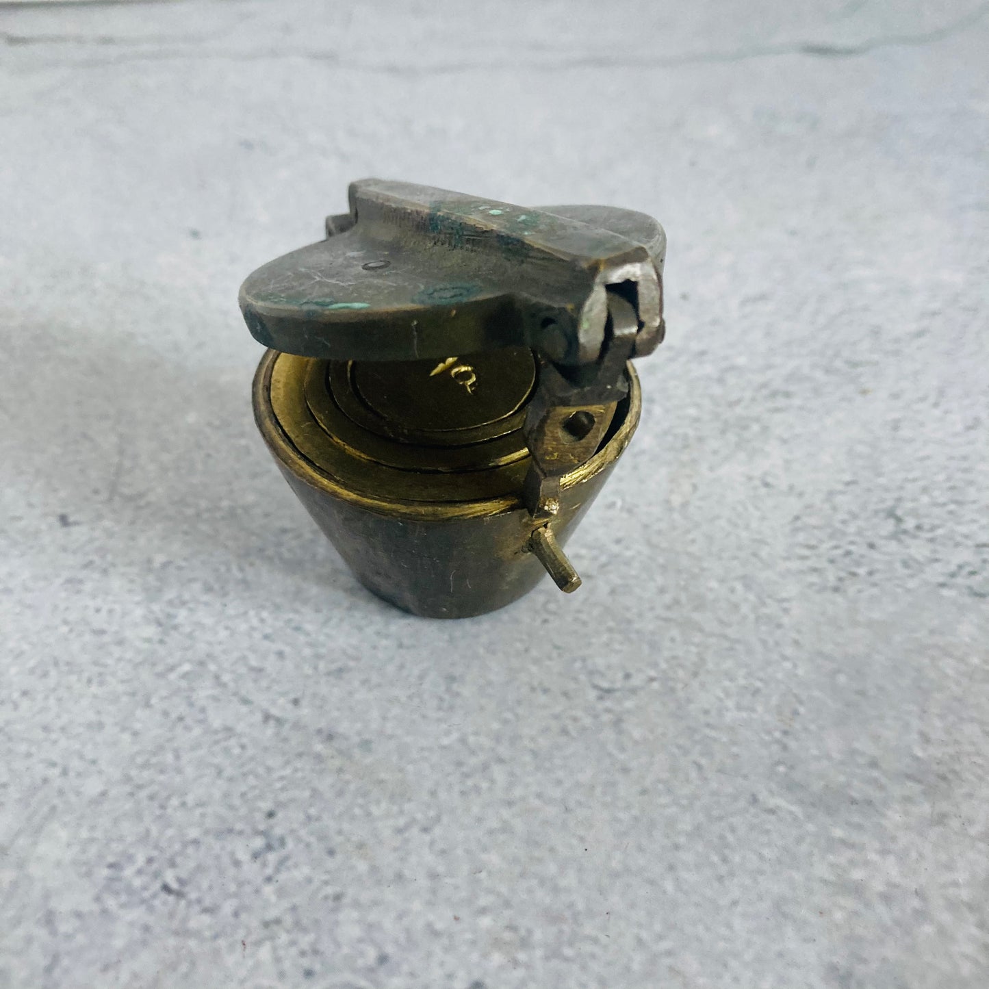 Antique Money Weights Pile de Charlemagne