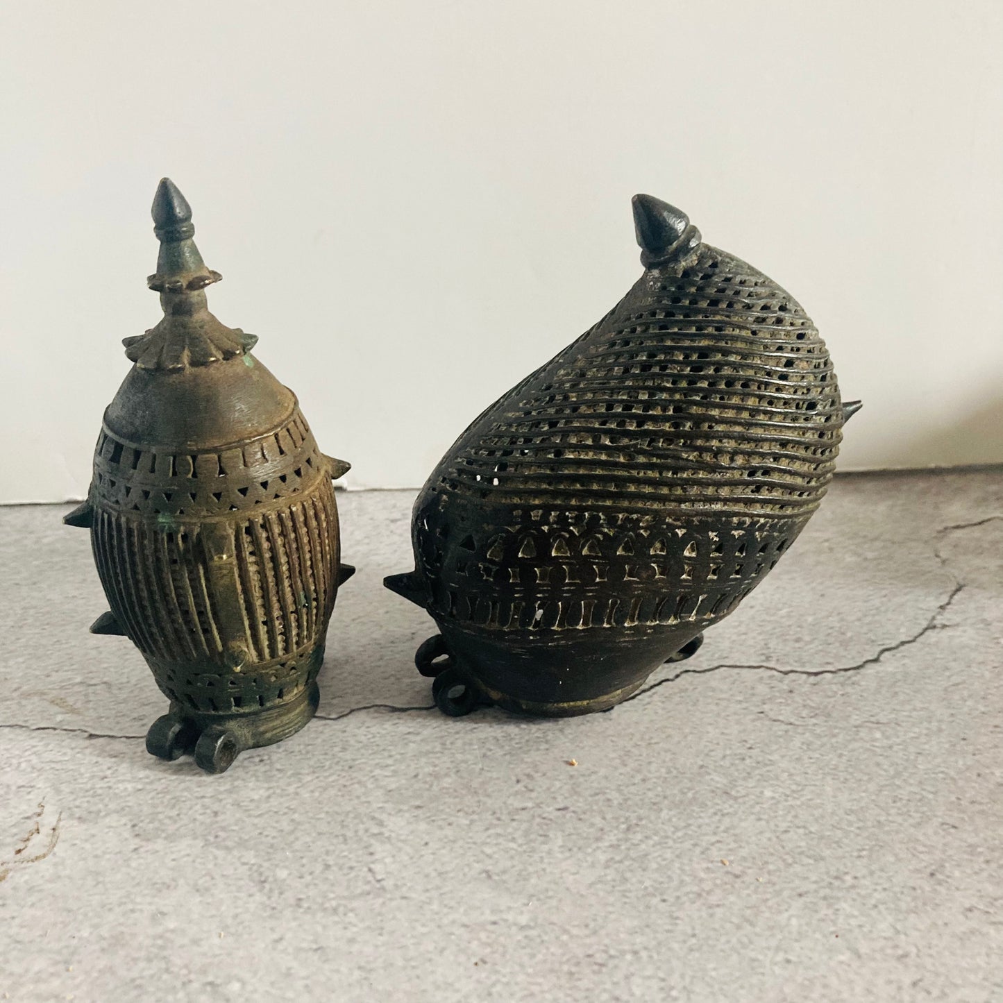 Antique Indian Bronze Sculpture Betel Nut Box Container