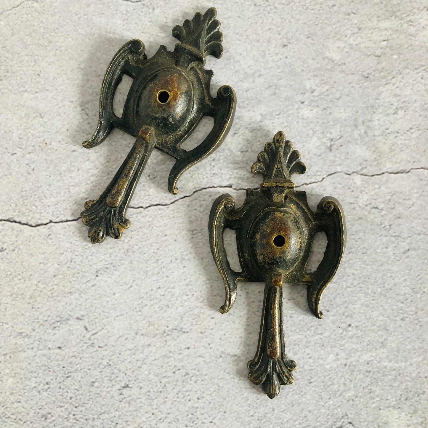 Antique Decorative Furniture Fittings/ Bronze Architectural Salvage