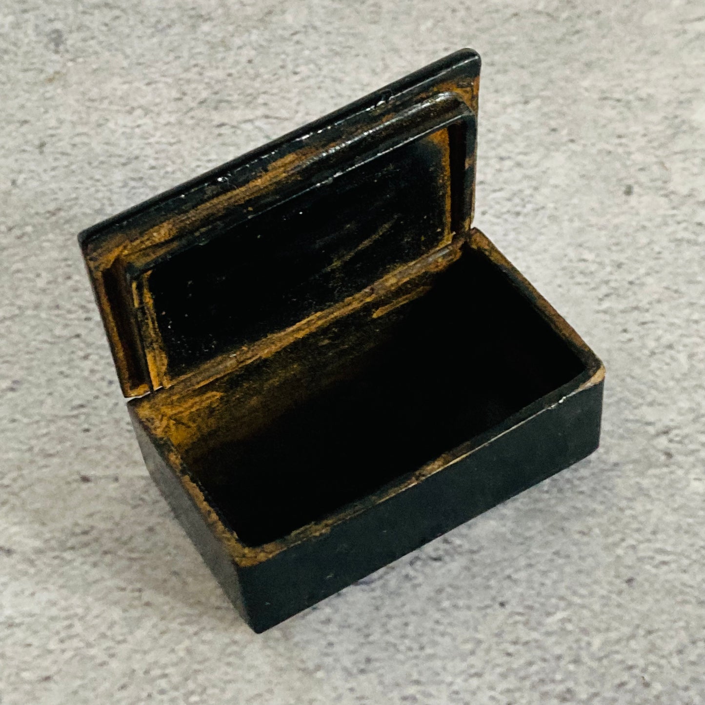 Antique Paper Mache Black Lacquer Snuff Box
