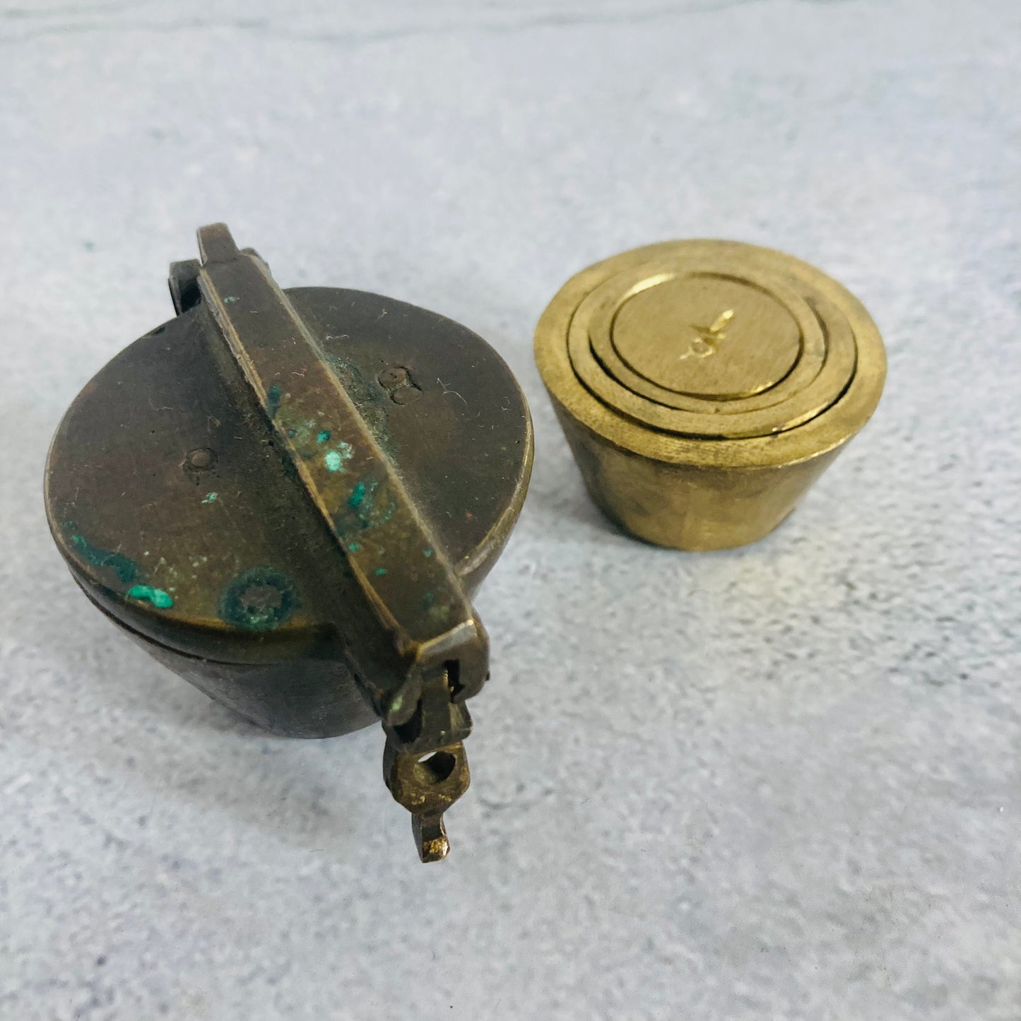 Antique Money Weights Pile de Charlemagne
