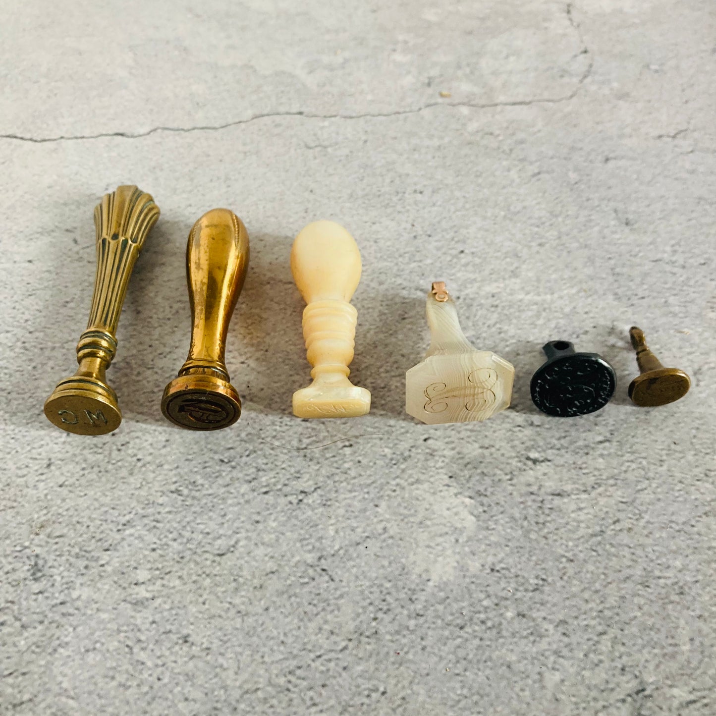 Vintage Wax Seal Stamps | The Urban Vintage Affair