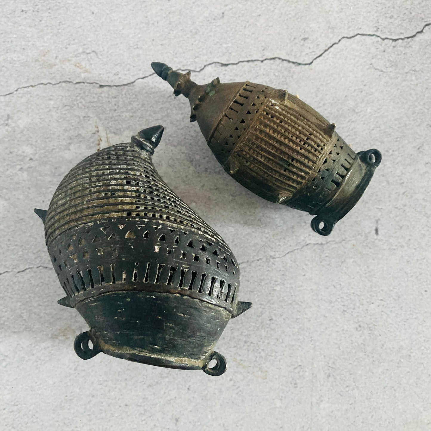 Antique Indian Bronze Sculpture Betel Nut Box Container