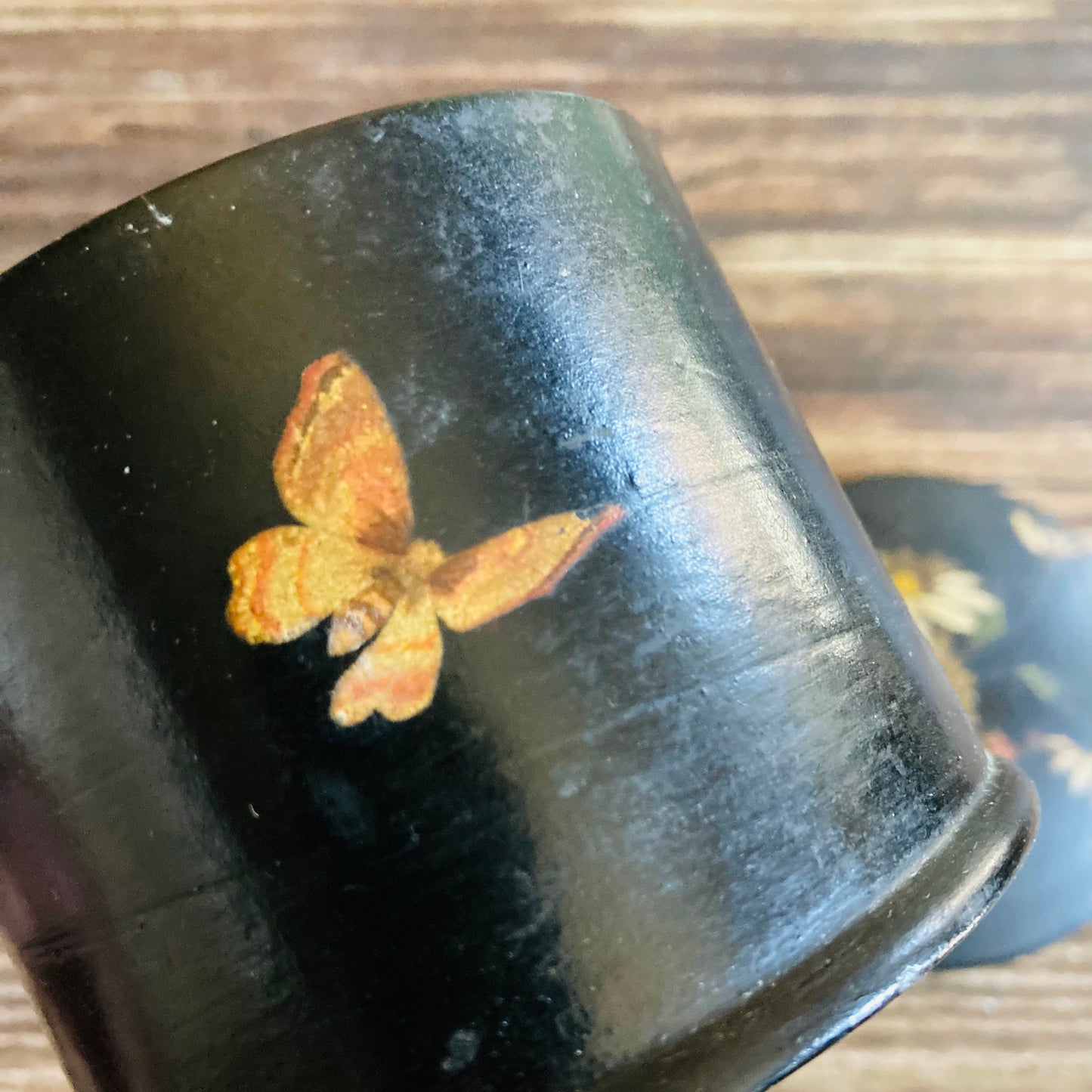 Antique Paper Mache Lacquer Box With Hand Painted Daisy Flowers & Butterfly