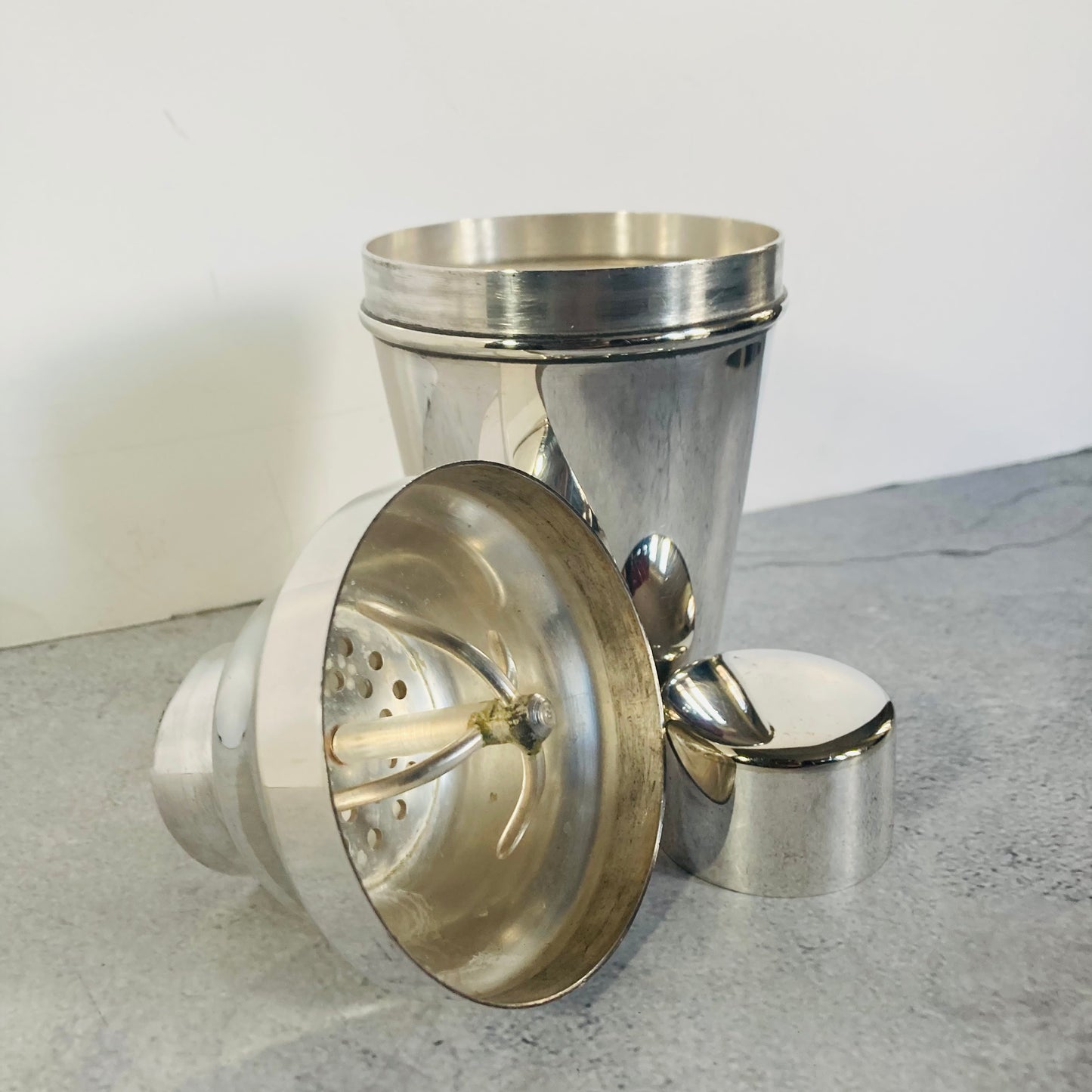 Silver Art Deco Cocktail Shaker 1/2 Pint William Suckling & Son