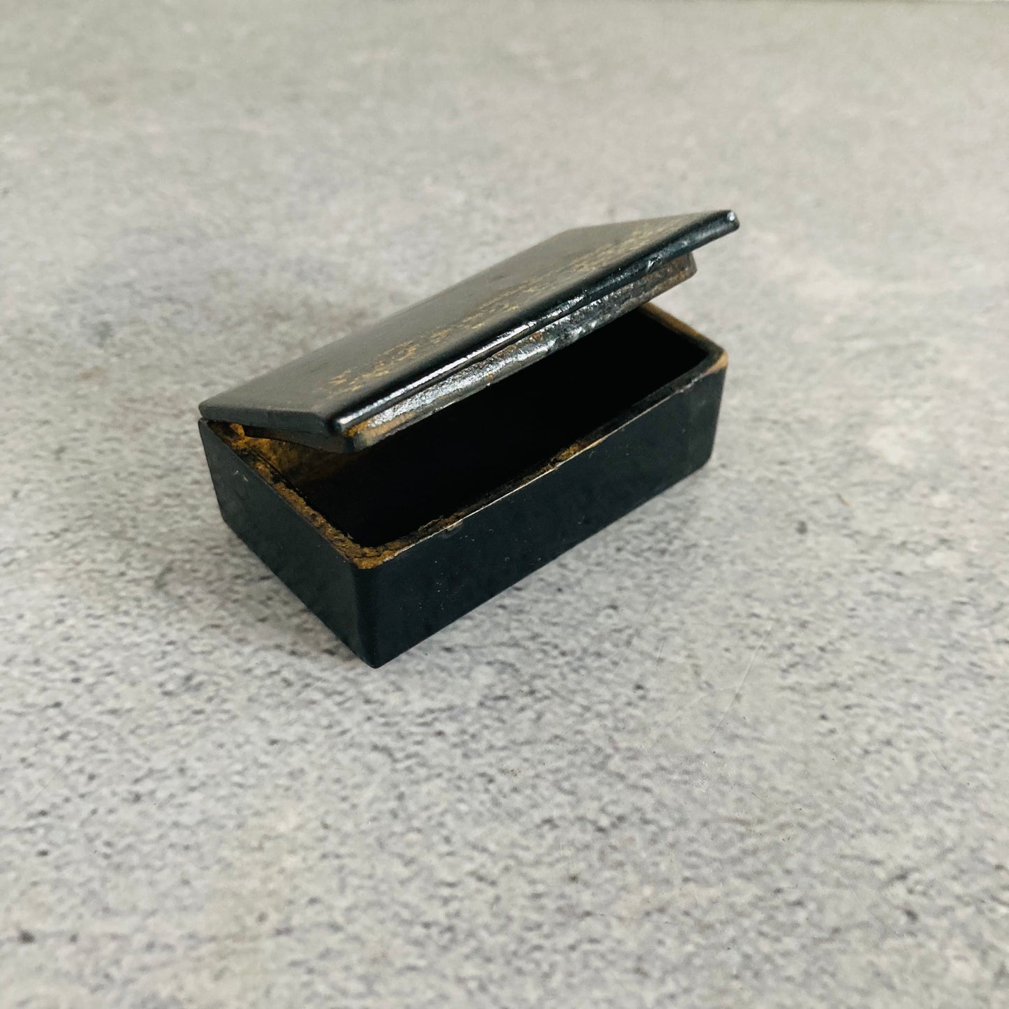 Antique Paper Mache Black Lacquer Snuff Box