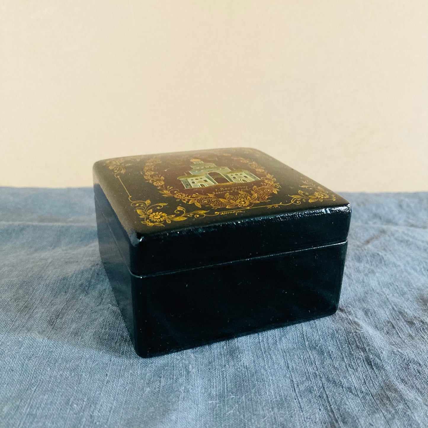 Vintage Paper Mache Lacquer Signed Square Russian Box