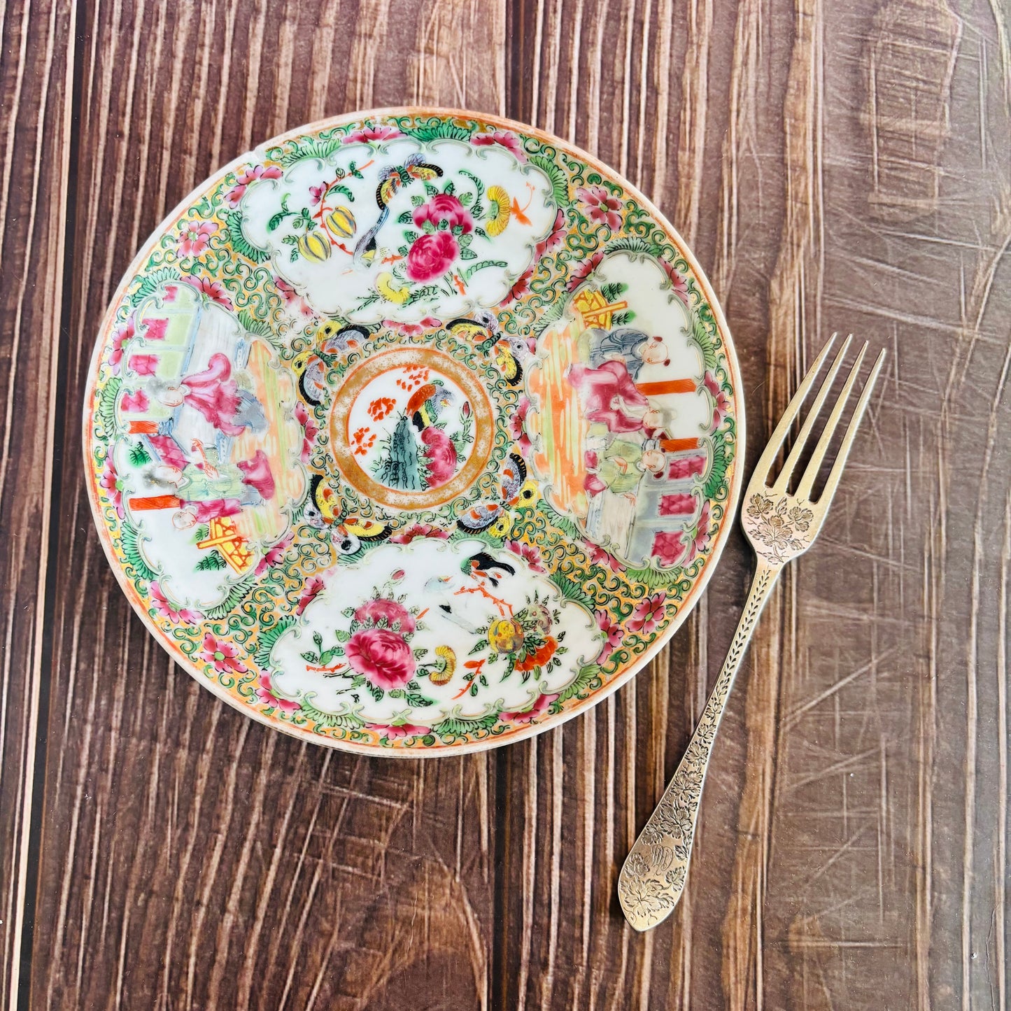 The Director Mani - Antique Chinese Export Porcelain Saucer