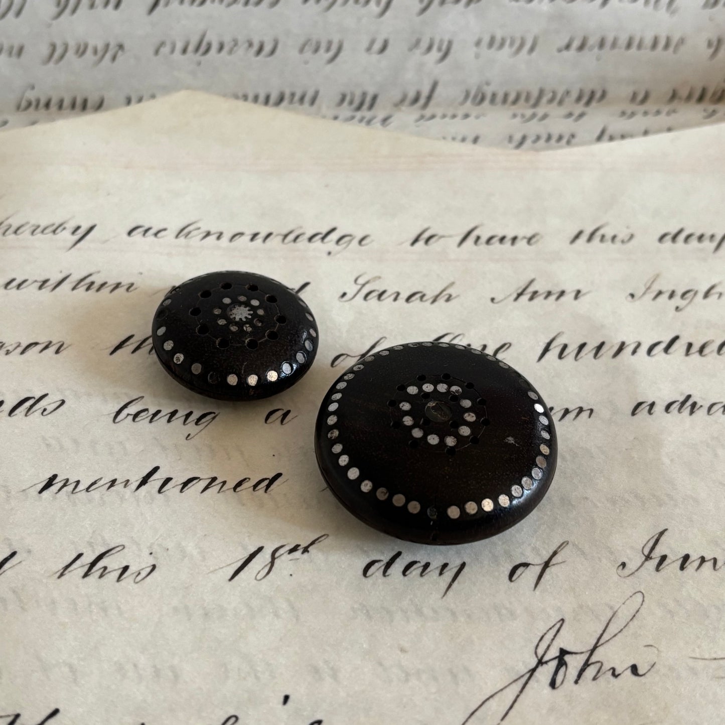 Antique Round Treen Vinaigrette Case | The Urban Vintage Affair