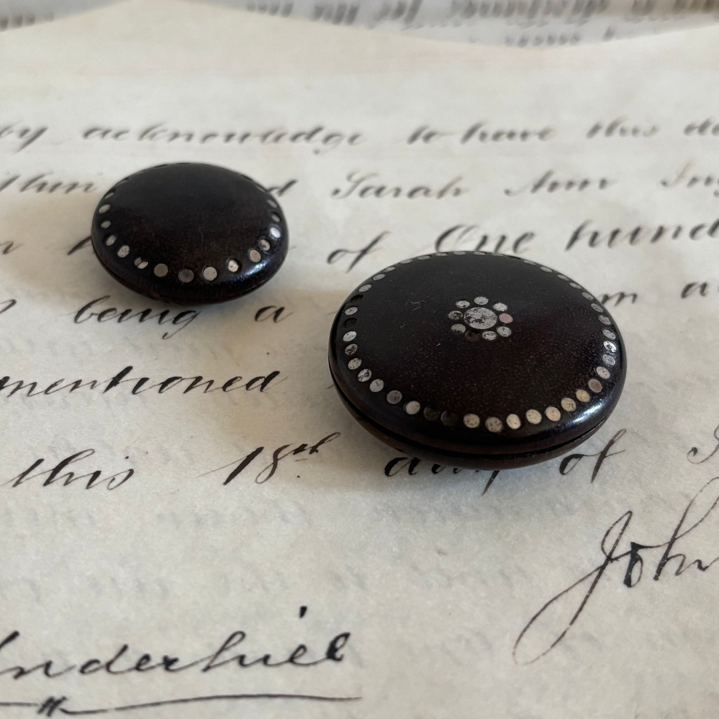 Antique Round Treen Vinaigrette Case | The Urban Vintage Affair