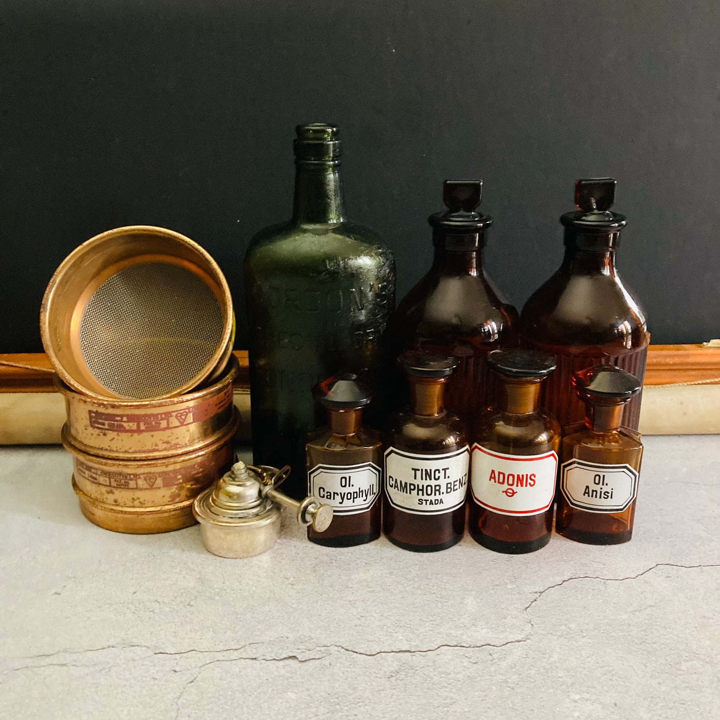 The Artist Vincent - Amber Glass Pharmacy / Chemist Bottle
