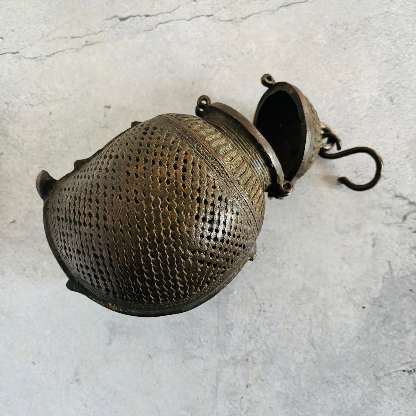 Antique Indian Bronze Sculpture Container | The Urban Vintage Affair