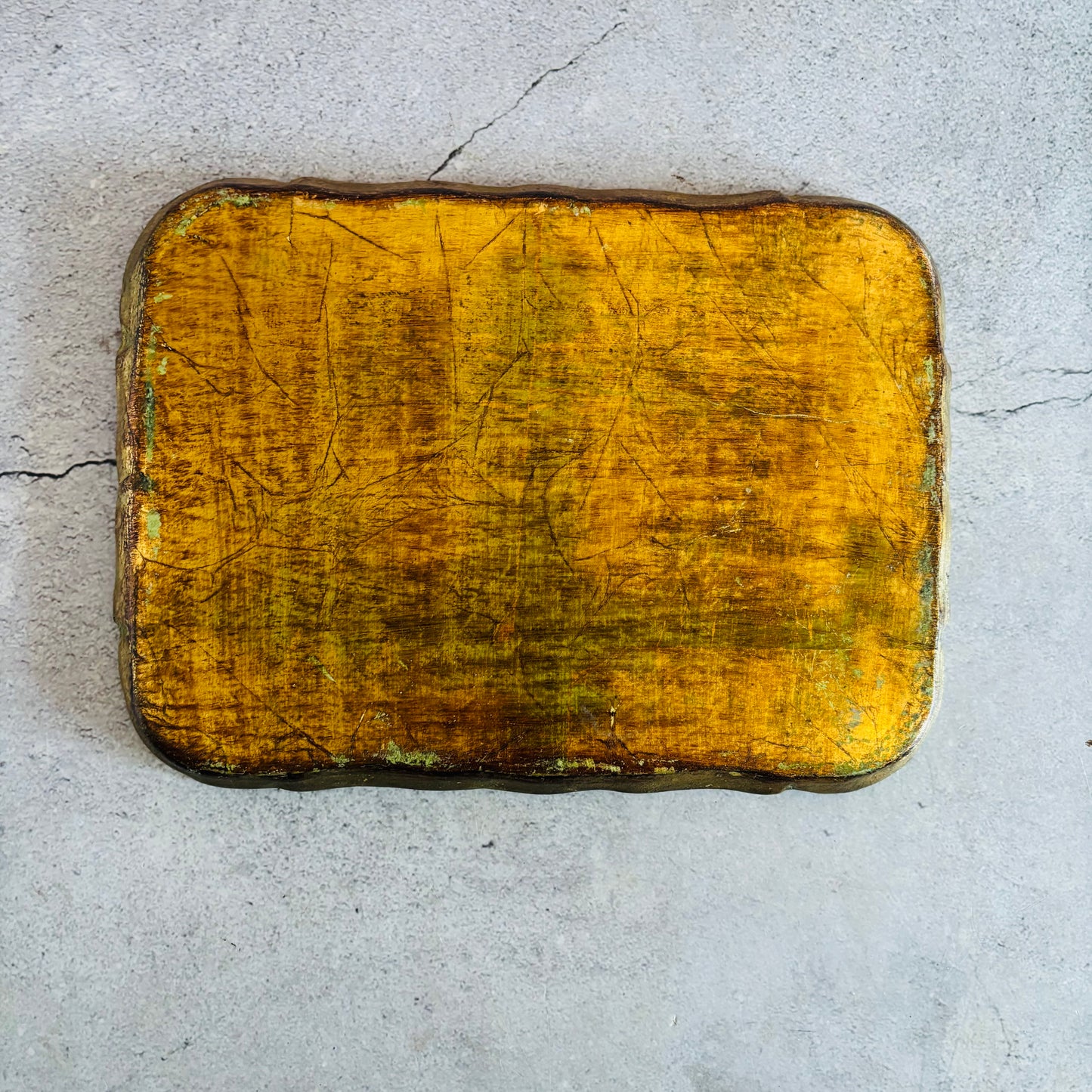 Back of a Vintage Pink & Gold Florentine Paper Mache Tray | The Urban Vintage Affair