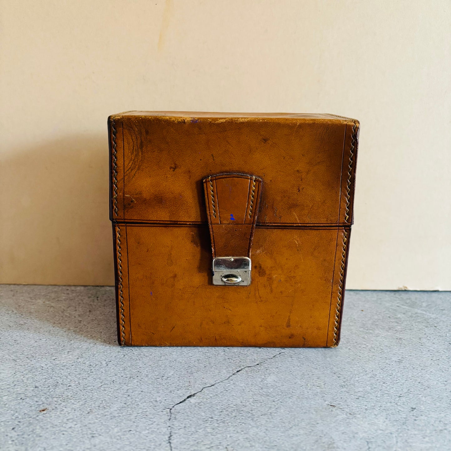 Antique Travel Set of Italian Glass Scent Bottles in a Leather Case