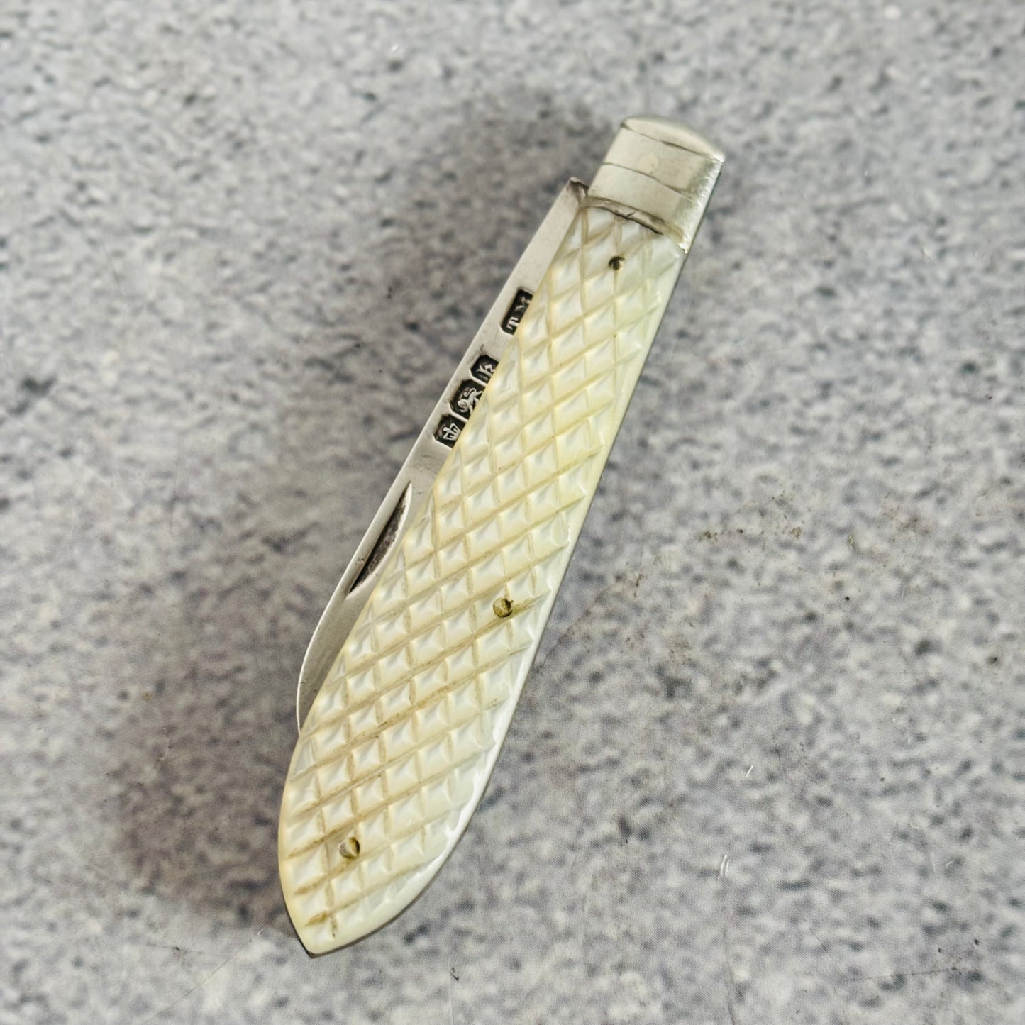 Antique Silver and Mother Of Pearl Folding Fruit Knife 1902