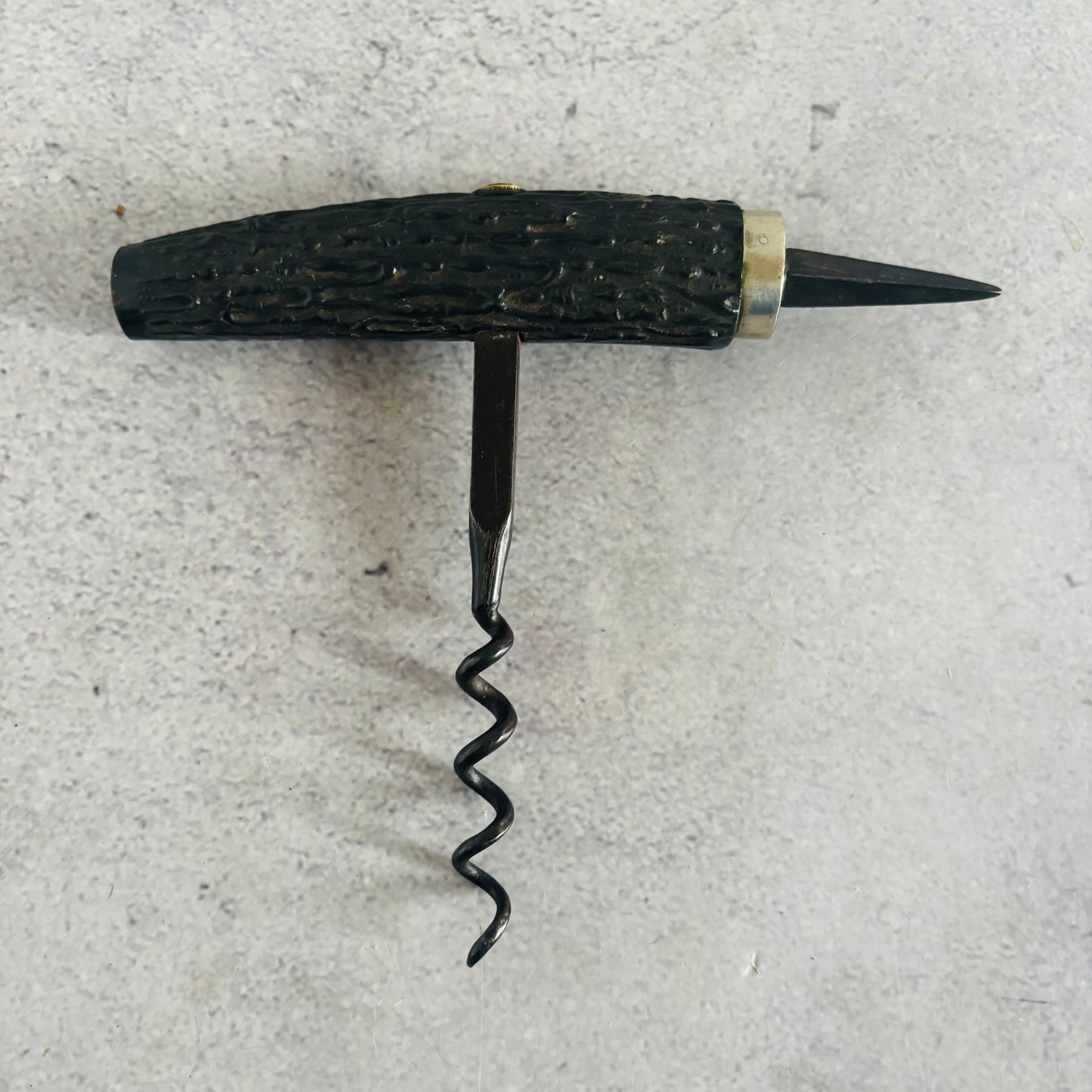The Director Katie - Victorian Pressed Horn Handle Corkscrew