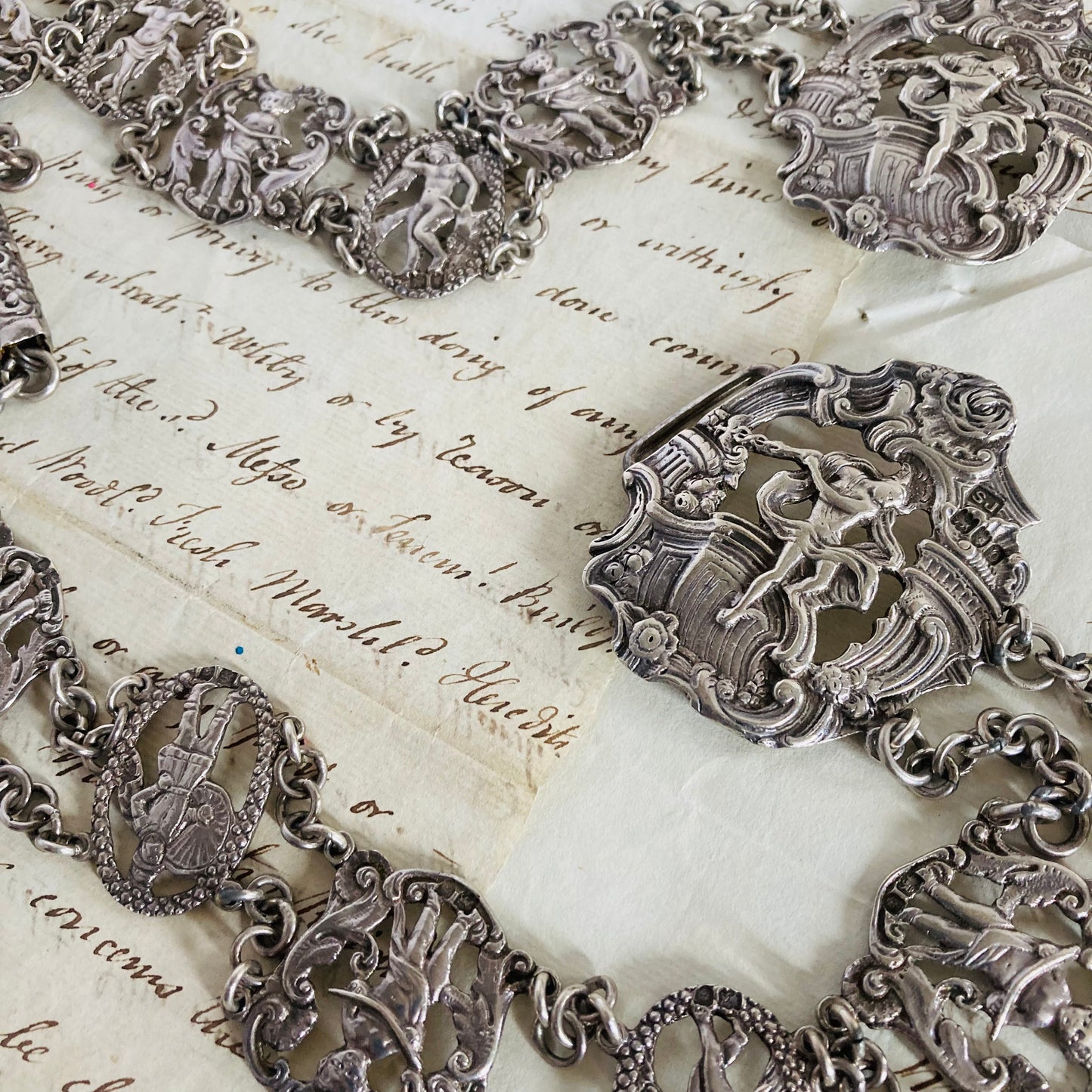 The Director Sharn - Victorian Silver Chain Belt