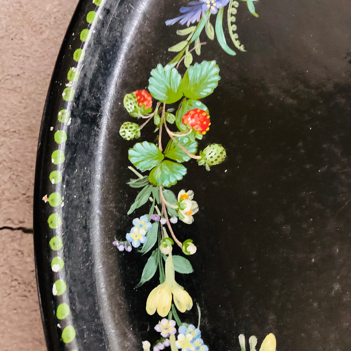 Antique Scalloped Paper Mache Lacquer Chinoiserie Style