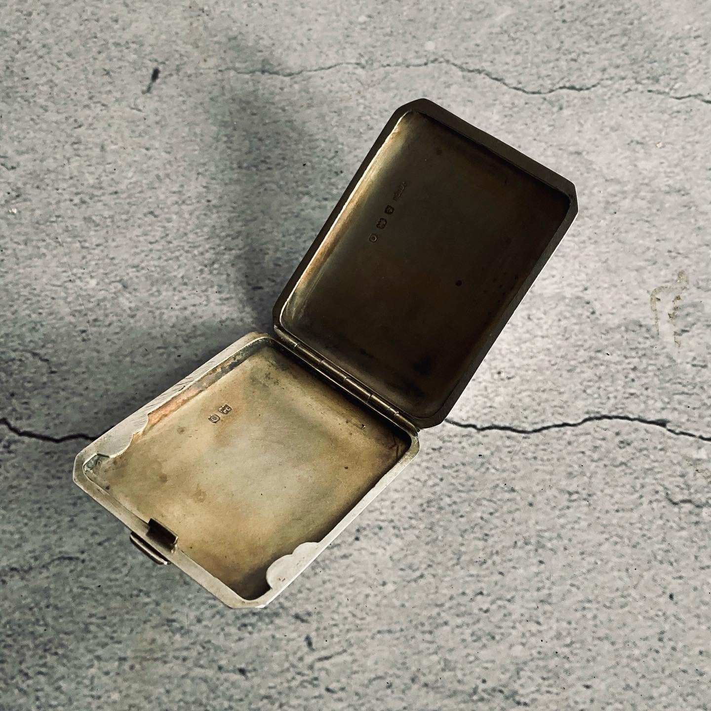 The Mixologist Tara - Antique Silver Vesta Matchbox Case