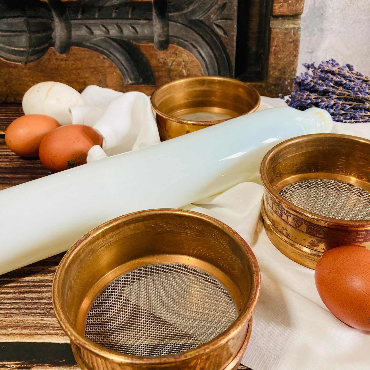 Victorian Milk Glass Rolling Pin | Country Farmhouse Kitchen Decor