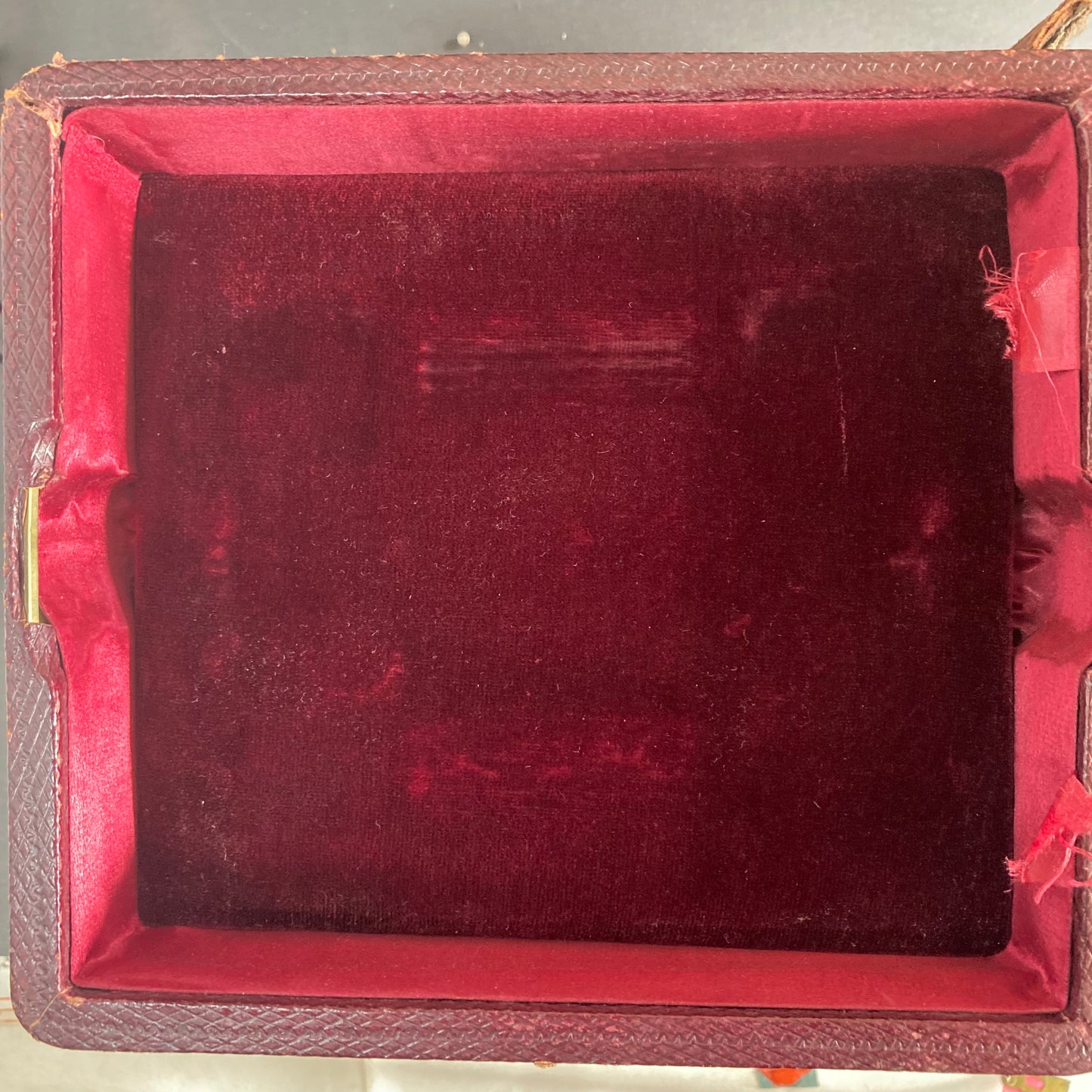 The Mixologist Sandy - Antique Large Leather Display Box