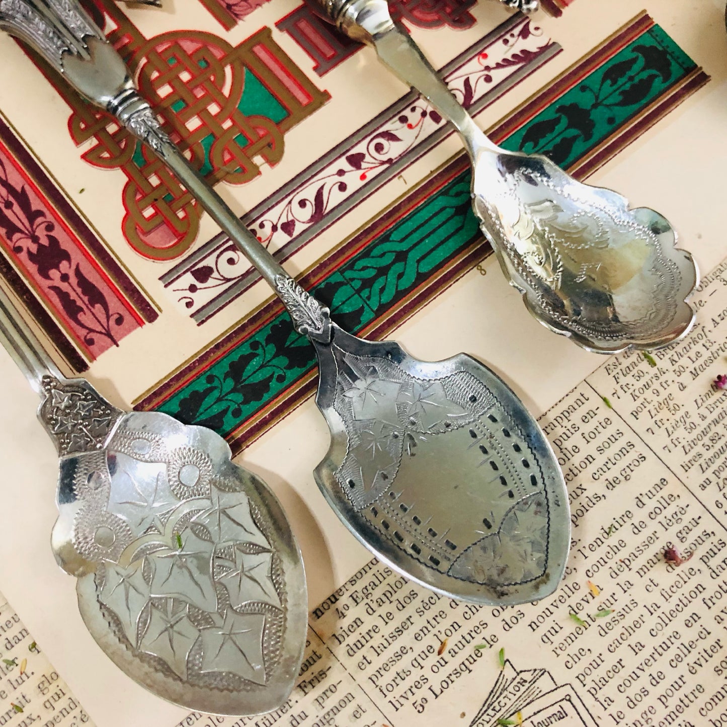 The Headhunter Lance - Antique Engraved Jam / Dessert Spoon