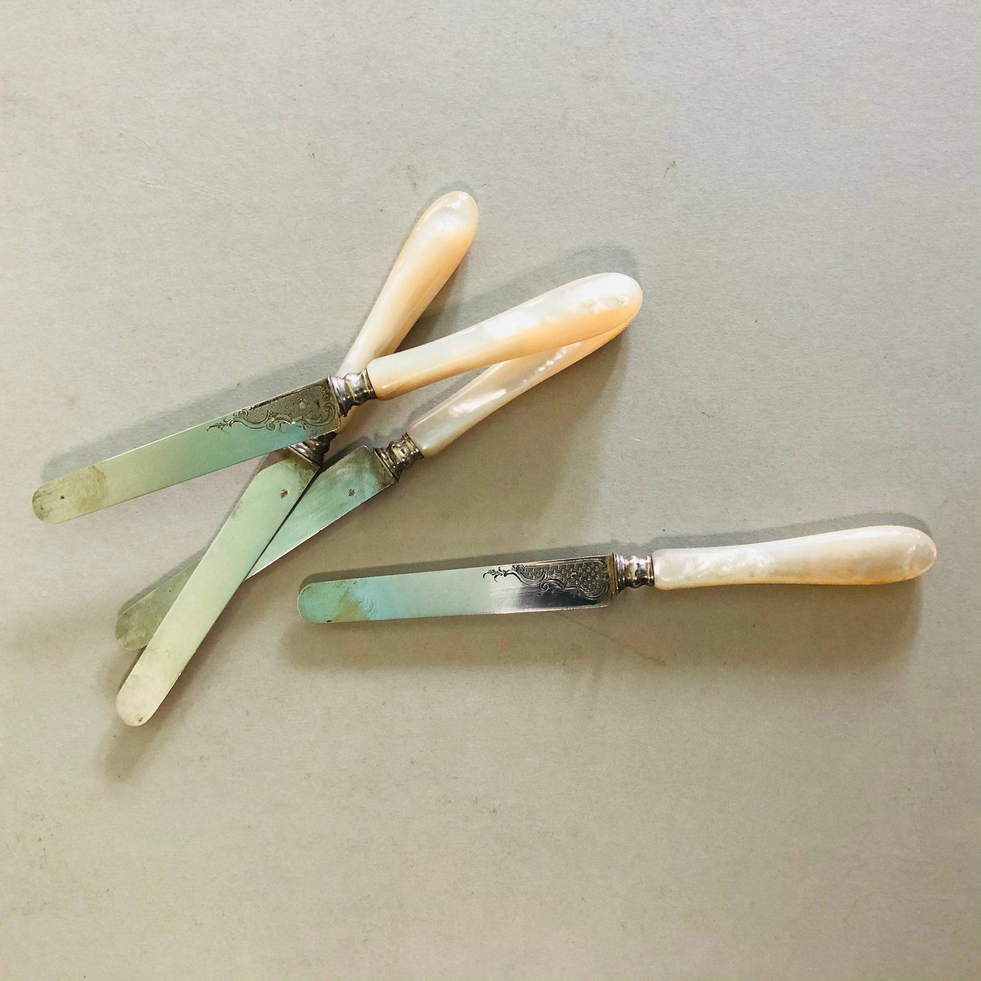 Antique Luxury Silver & Mother Of Pearl Knife | Luxury Flatware