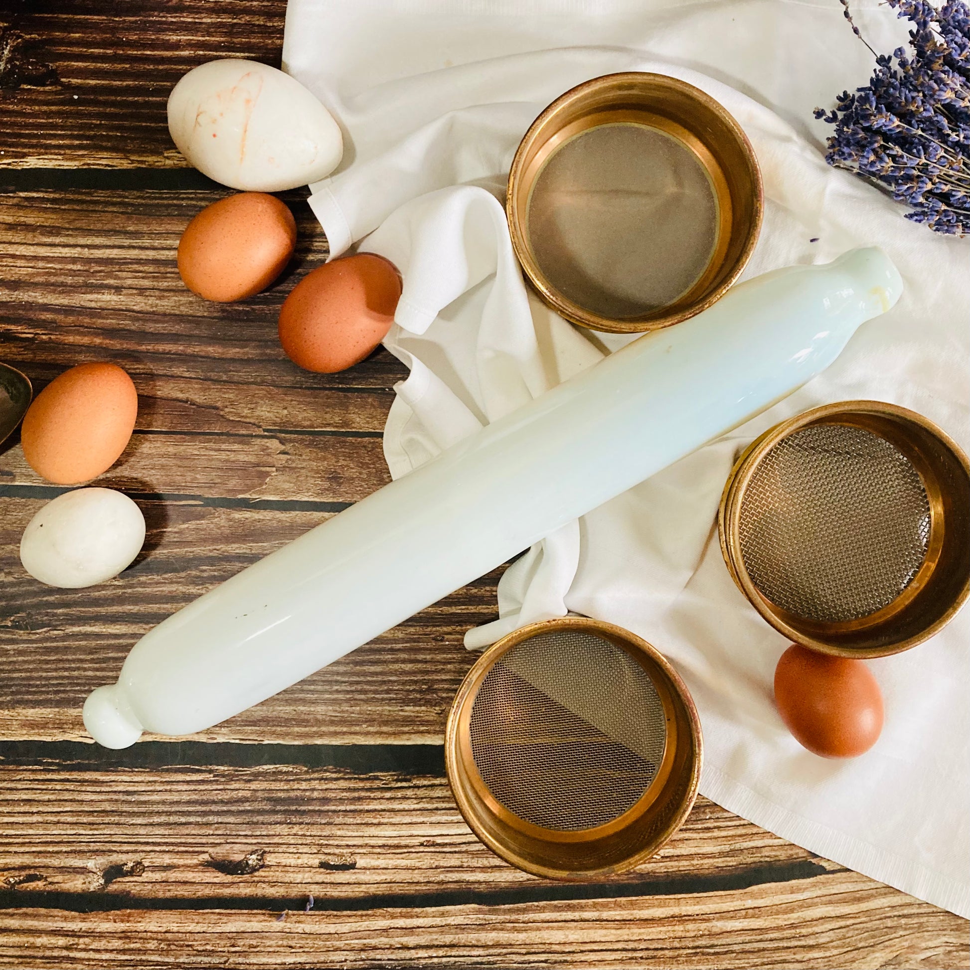 Victorian Milk Glass Rolling Pin | Country Farmhouse Kitchen Decor