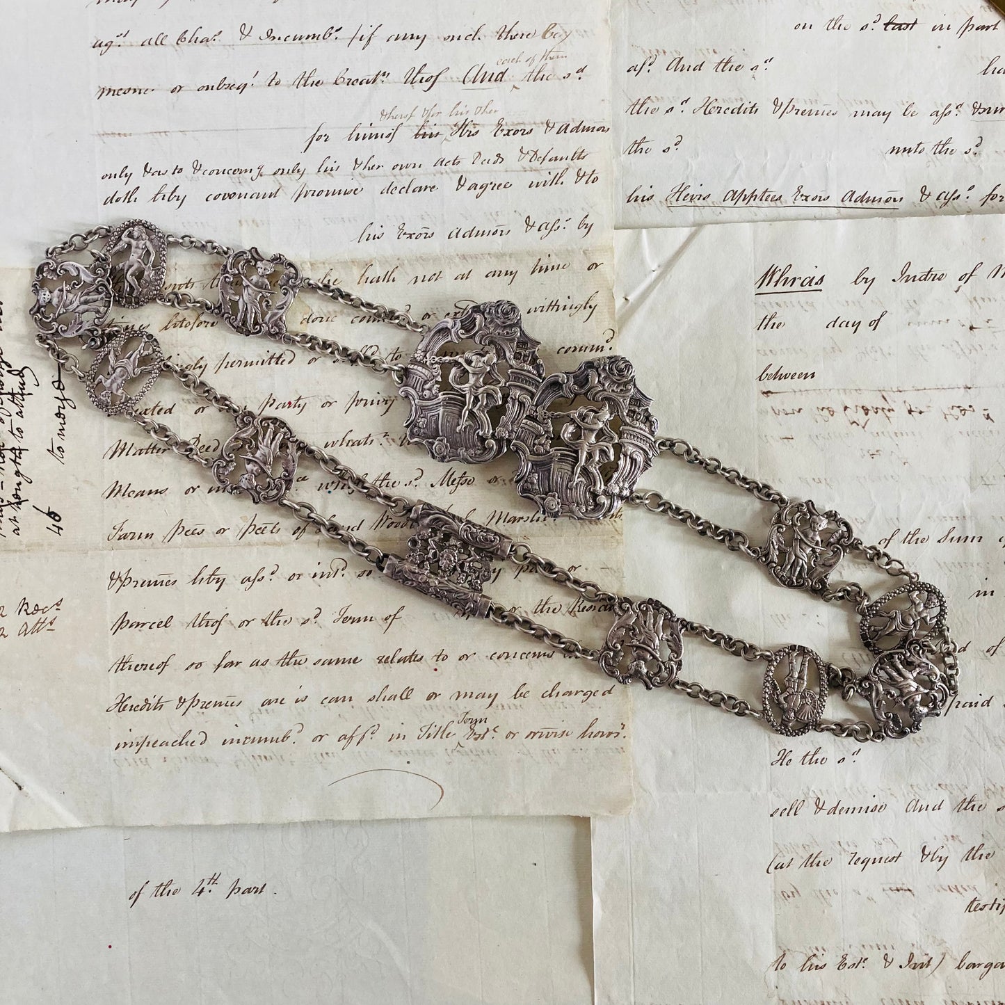 The Director Sharn - Victorian Silver Chain Belt