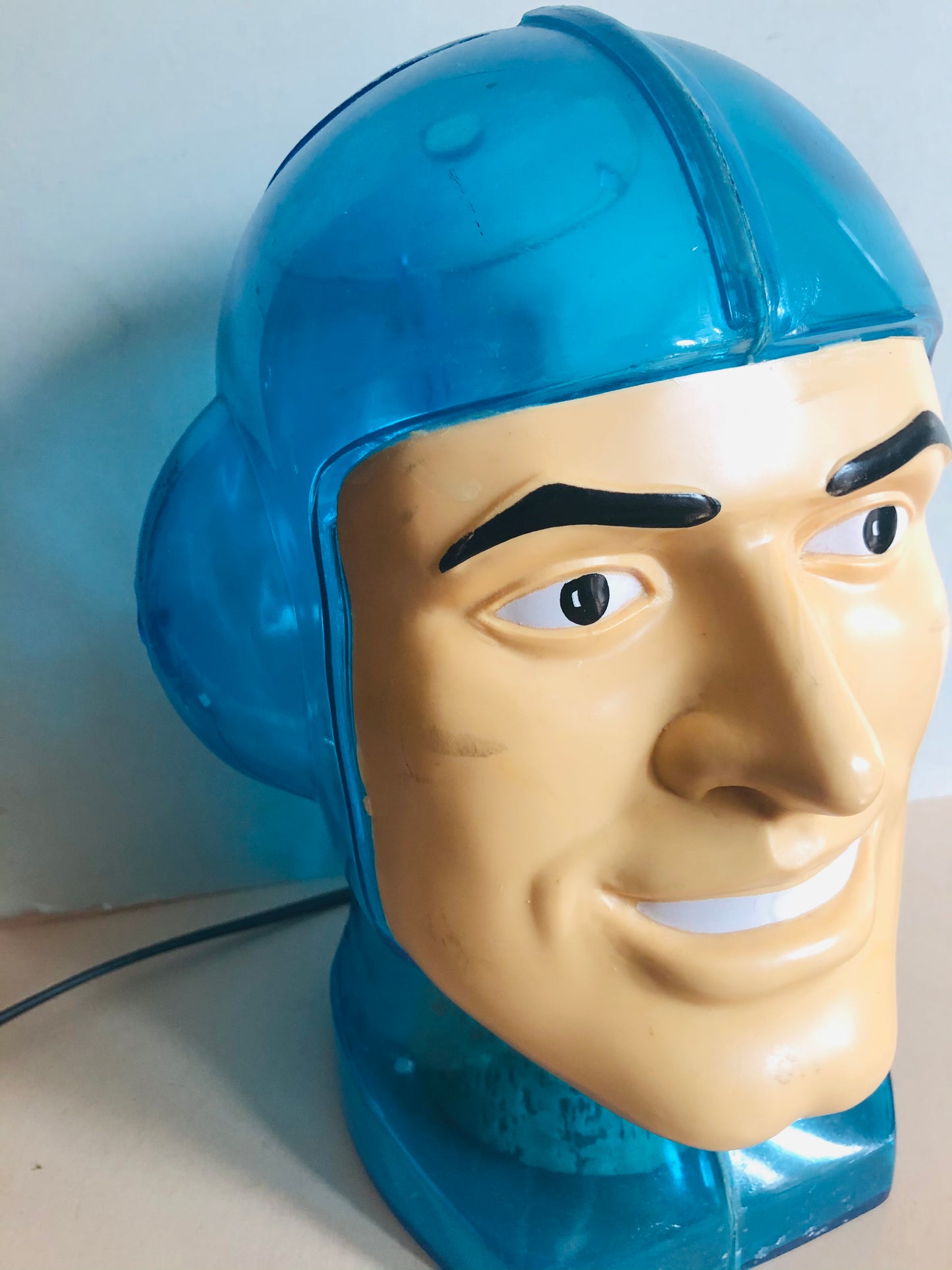 The Director Buzz - A Head Light