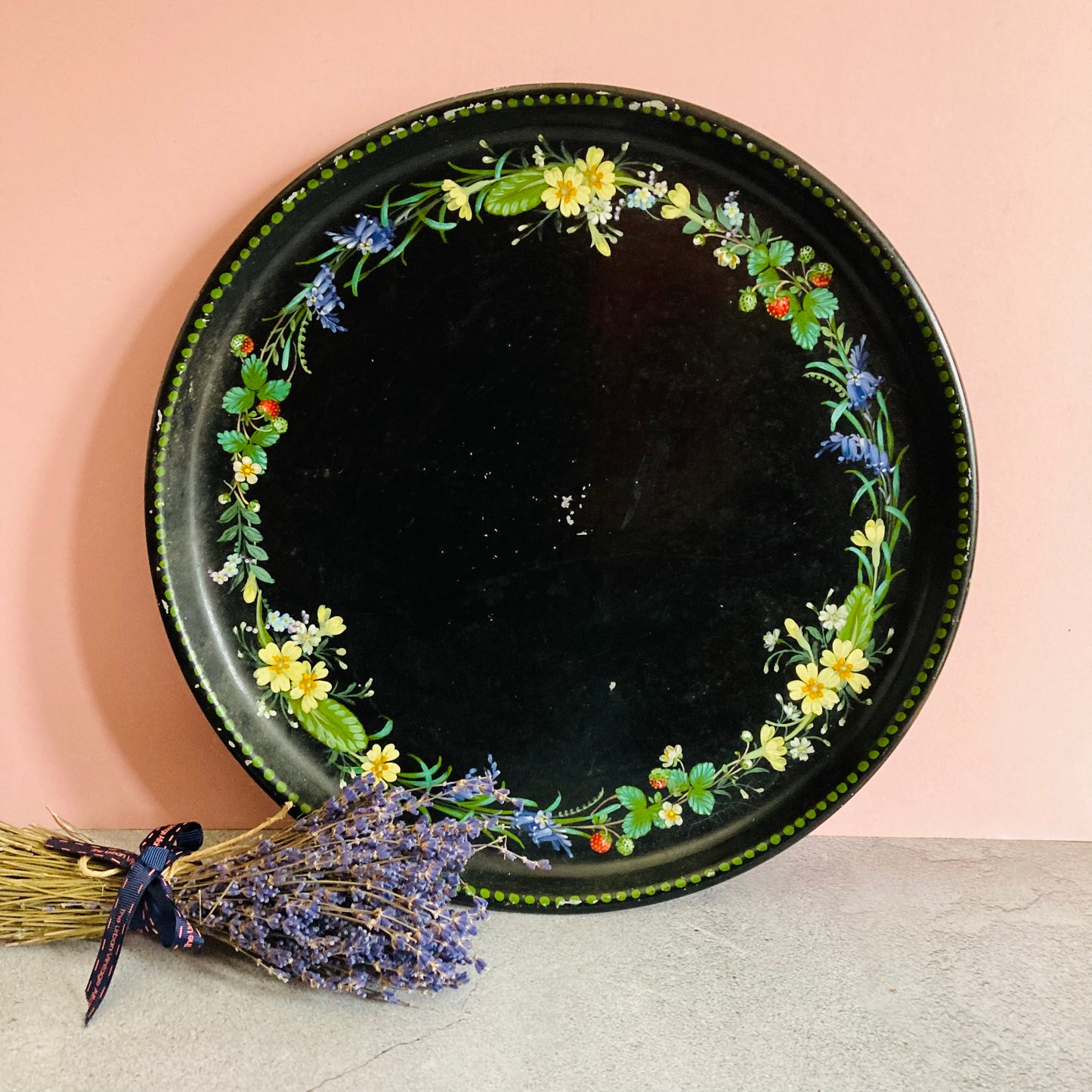 Antique Scalloped Paper Mache Lacquer Chinoiserie Style