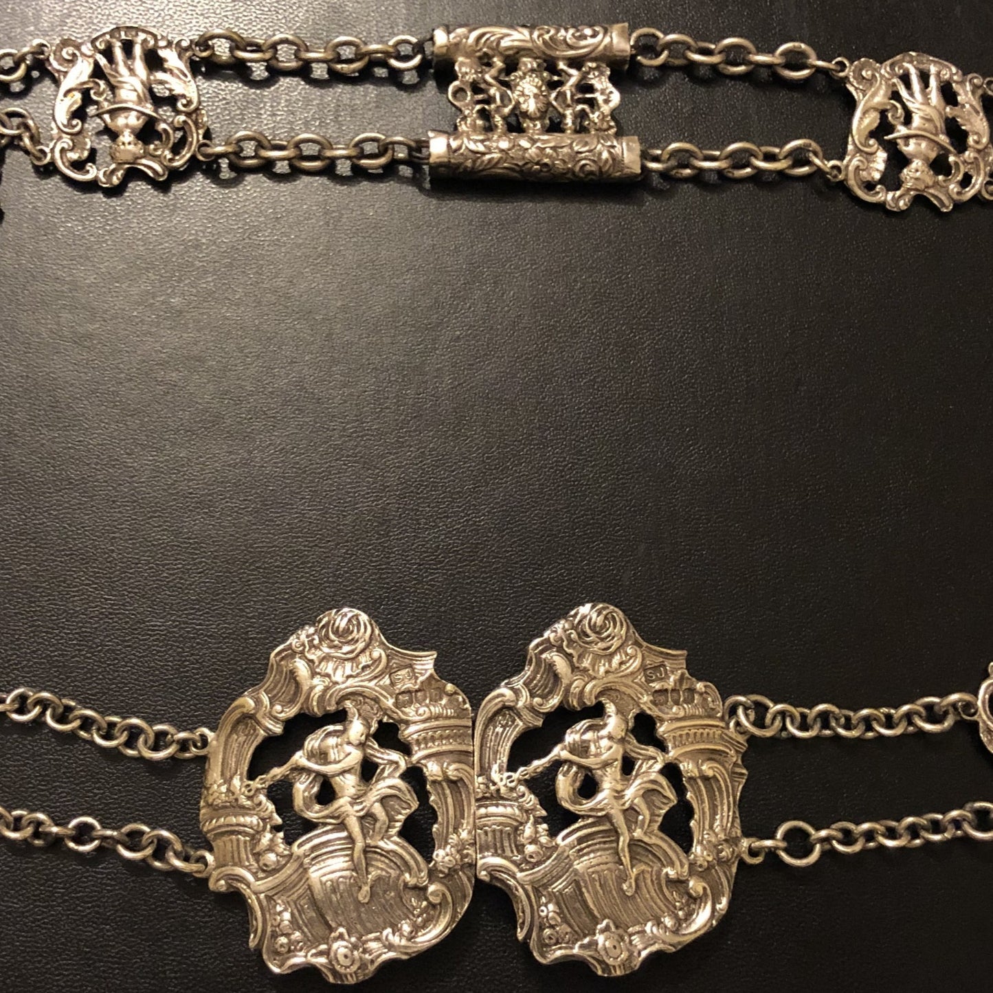 The Director Sharn - Victorian Silver Chain Belt