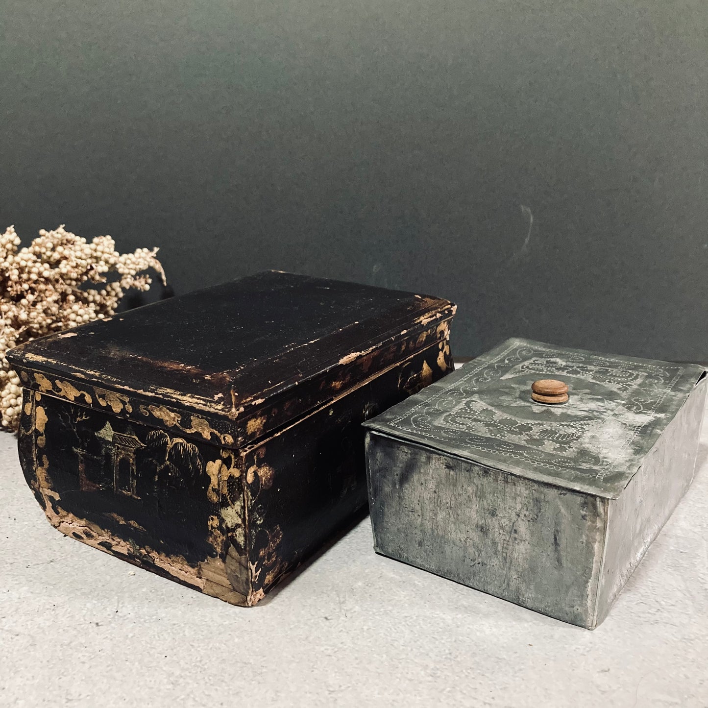 Antique Paper Mache Lacquer Hand Painted Oriental Chinese Export Tea Caddy