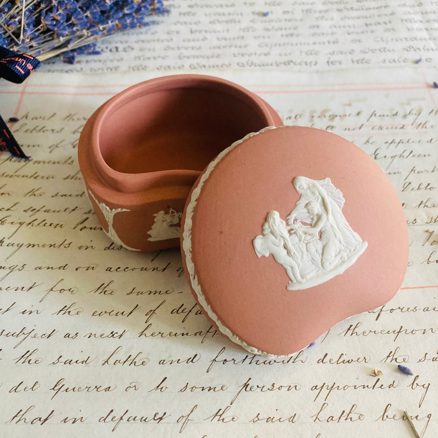Vintage Trinket Pot Wedgwood Jasperware Cupid As Oracle
