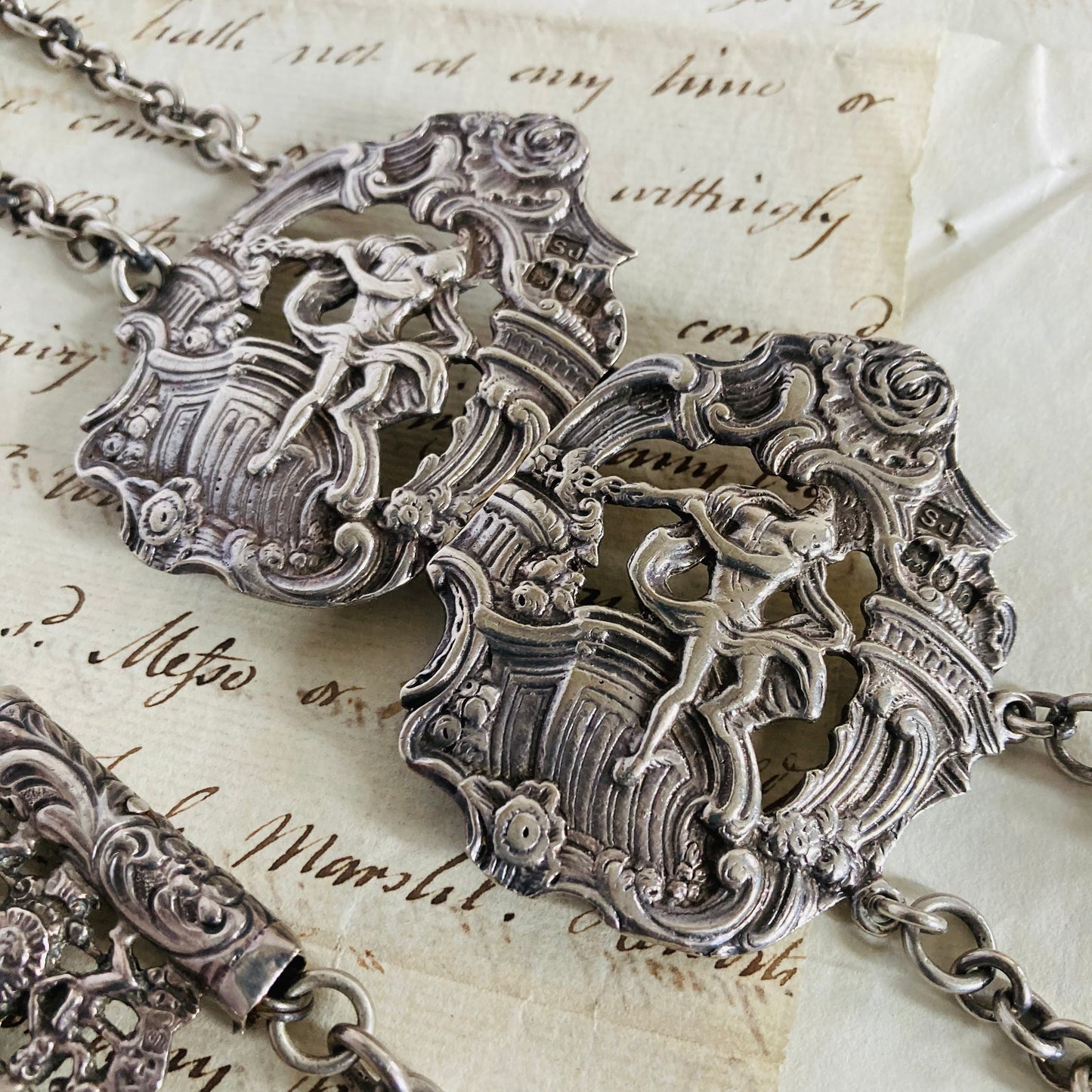 The Director Sharn - Victorian Silver Chain Belt