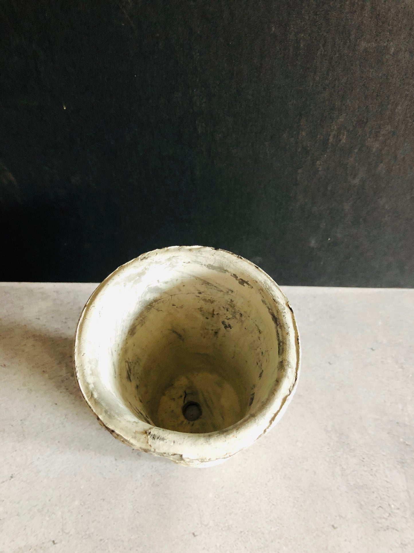 The Director Hunter - Handmade Chalky Stone Plant Pot