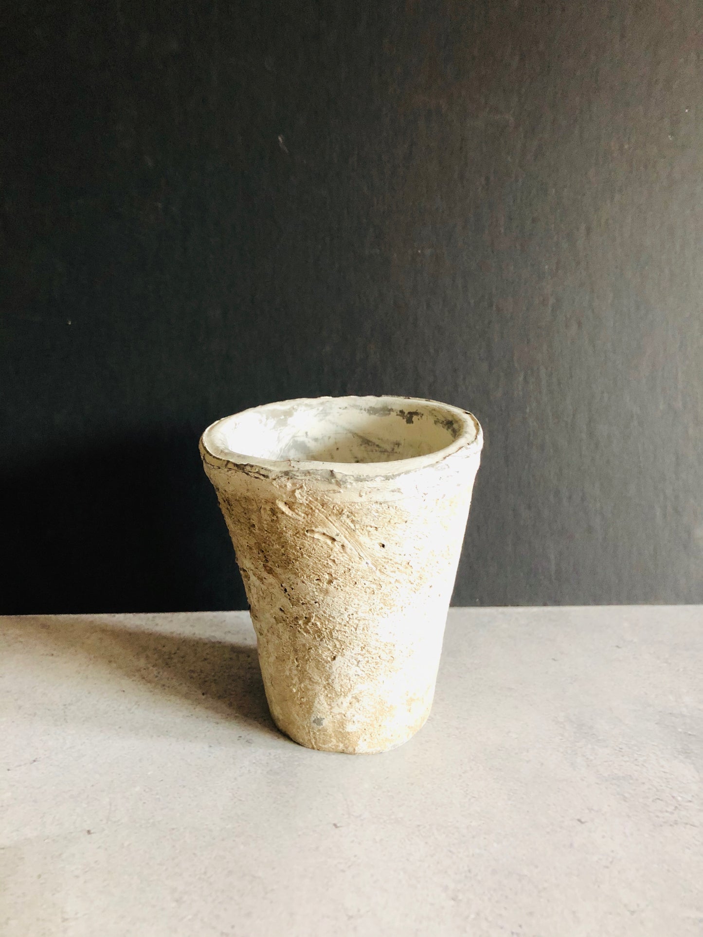 The Director Hunter - Handmade Chalky Stone Plant Pot