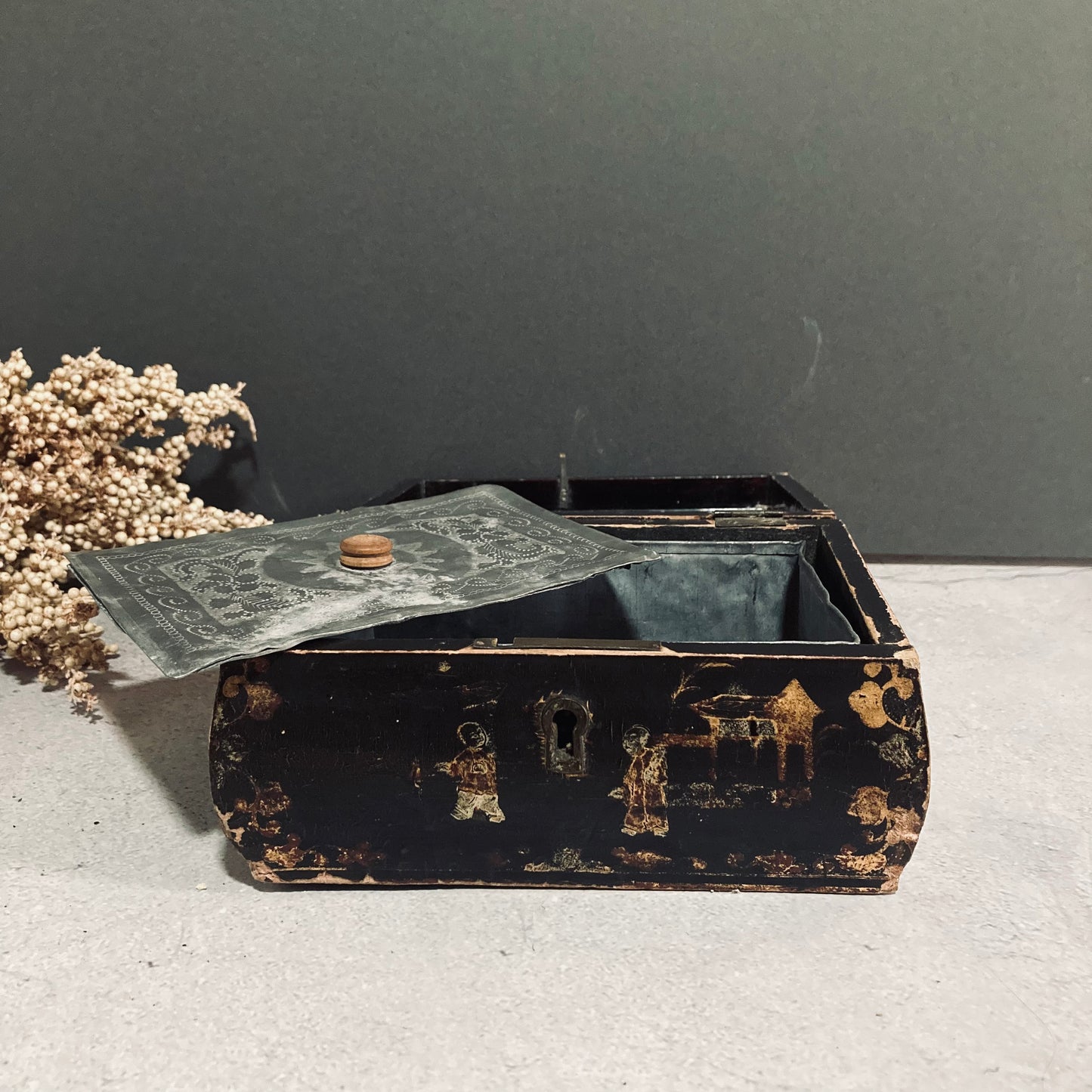 Antique Paper Mache Lacquer Hand Painted Oriental Chinese Export Tea Caddy