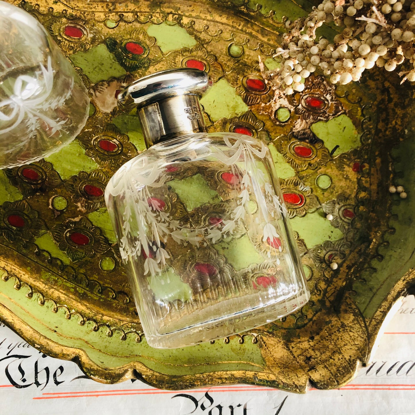 Antique Silver Topped Etched Glass Scent Bottle | 1911 London