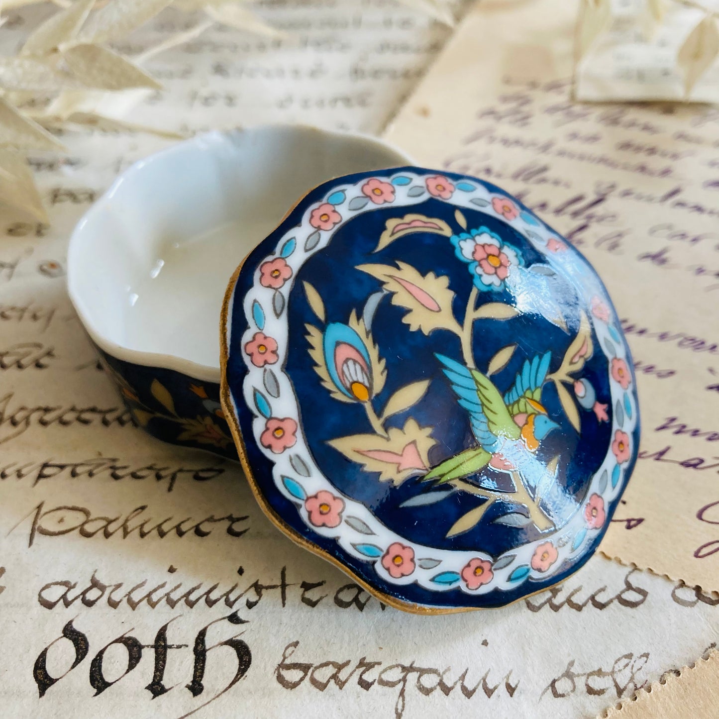 The Mixologist Hannah - Japanese Porcelain Container