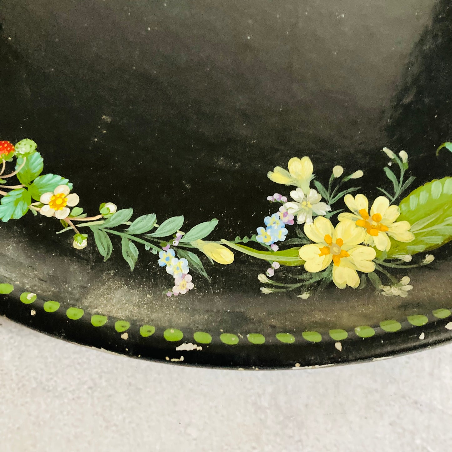 Antique Scalloped Paper Mache Lacquer Chinoiserie Style