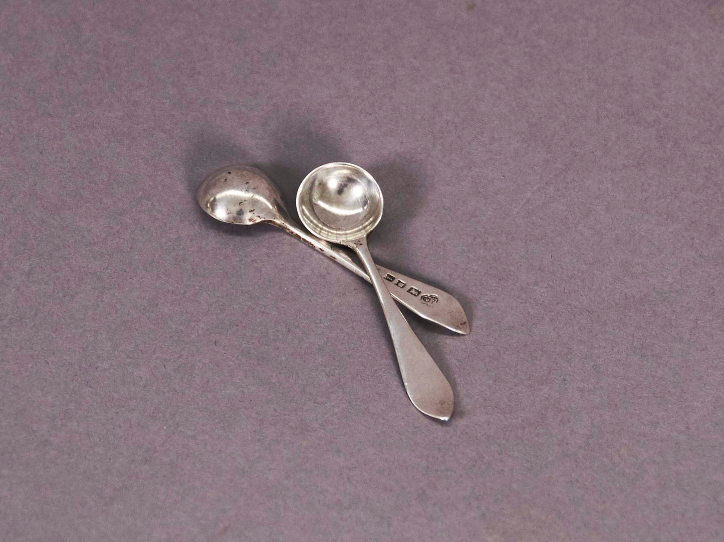 The Headhunter Morgan - Pair of Antique Tiny Salt Spoons