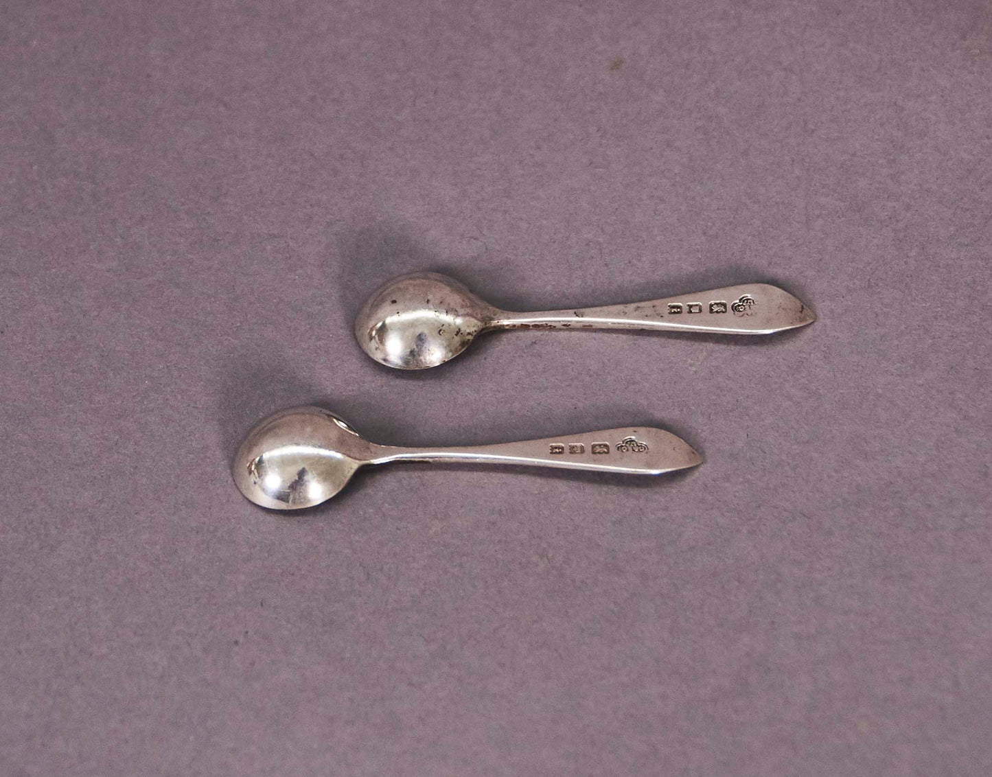 The Headhunter Morgan - Pair of Antique Tiny Salt Spoons