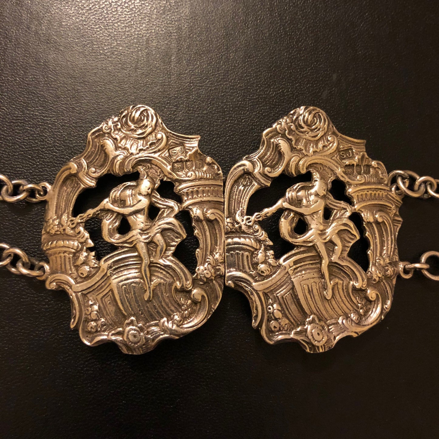 The Director Sharn - Victorian Silver Chain Belt