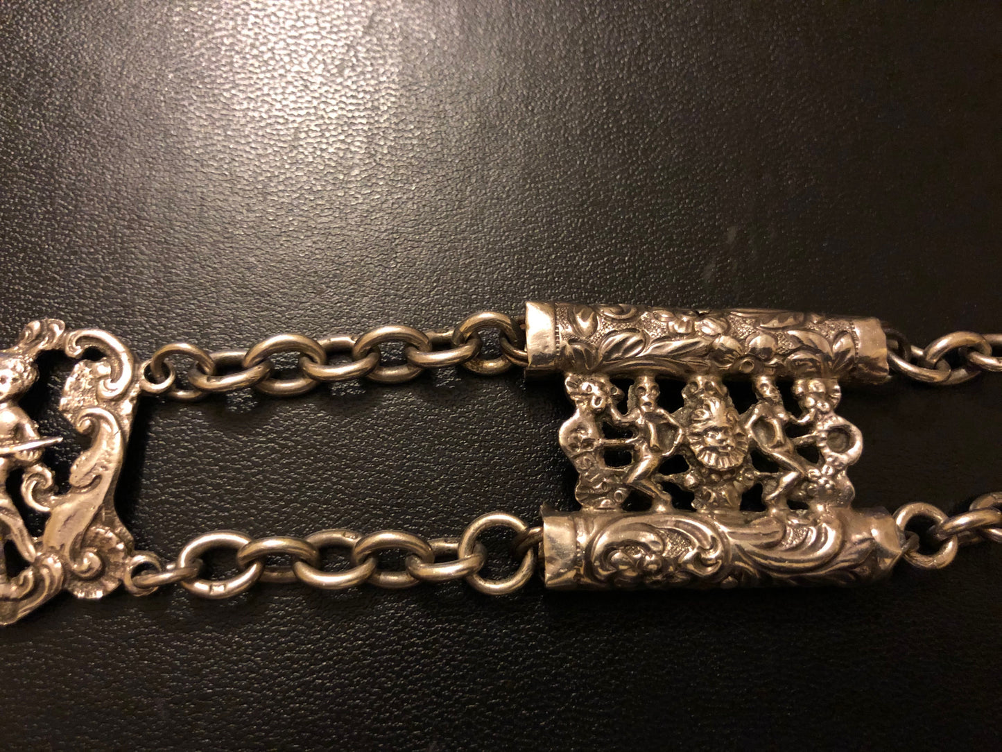 The Director Sharn - Victorian Silver Chain Belt