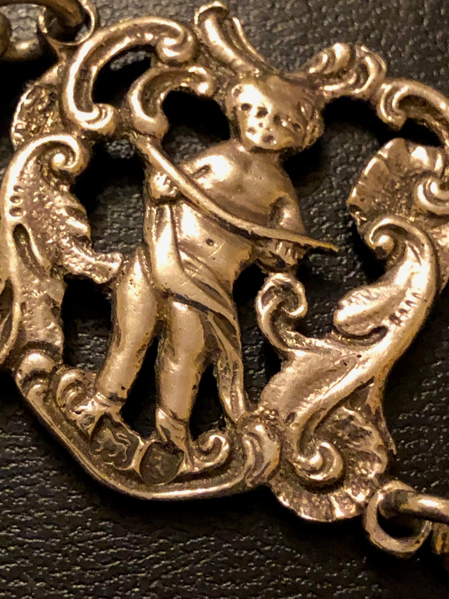 The Director Sharn - Victorian Silver Chain Belt