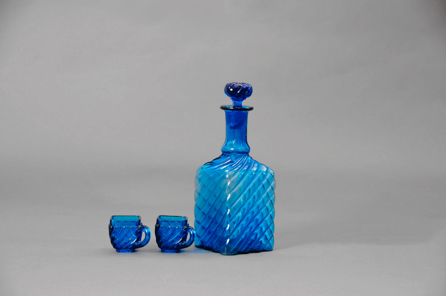 The Stripper Jamie - Twist Design Decanter with Matching Cups