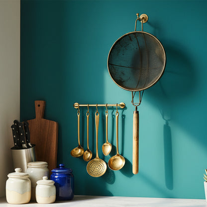 The Director Jeanine  - Large Vintage Hops Sieve