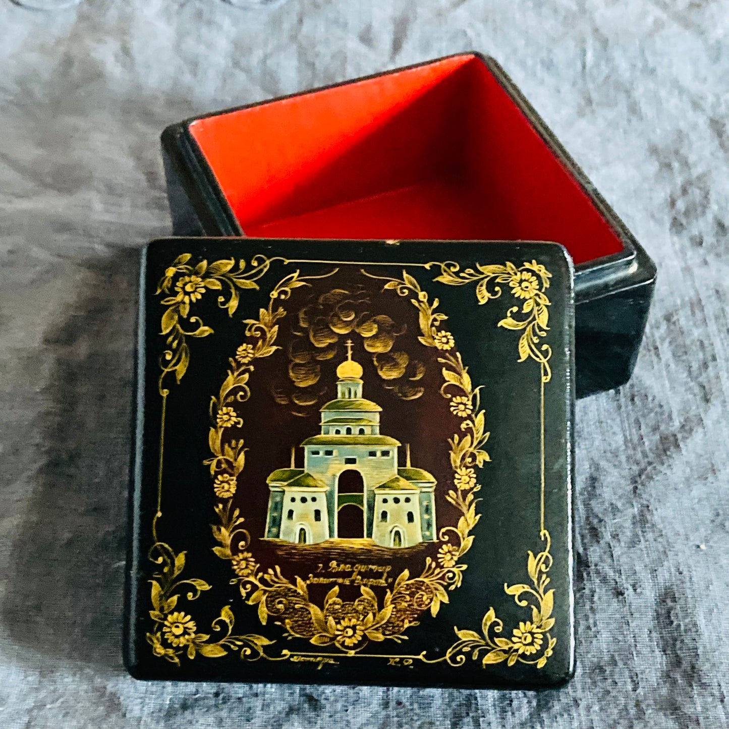 Vintage Paper Mache Lacquer Signed Square Russian Box